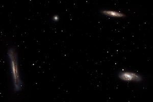 Miniatura de las tres galaxias en Leo